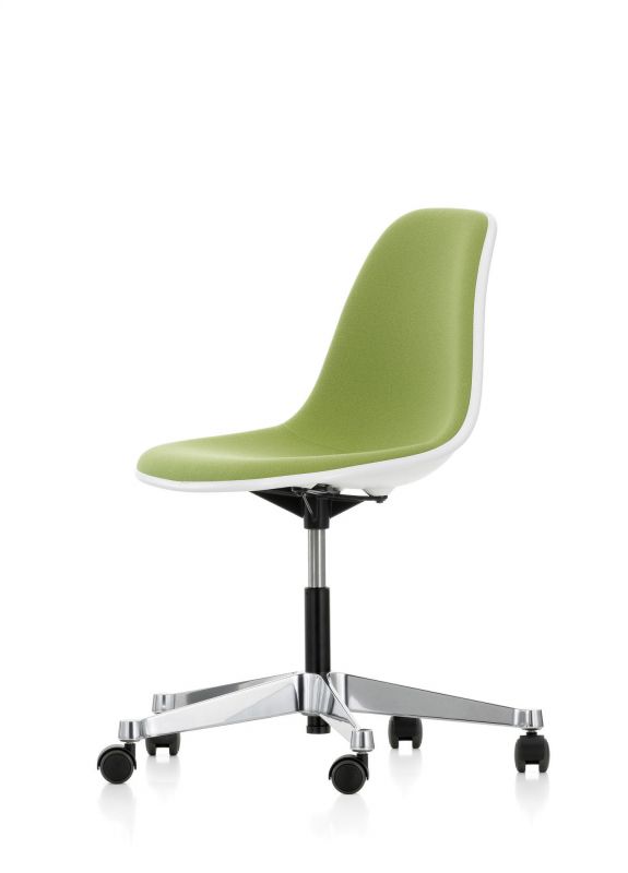 Eames Plastic Side Chair, vollgepolsterter Drehstuhl von Vitra, grüner Bürostuhl mit Rollen.